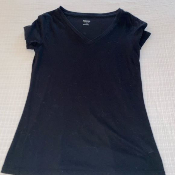 MERONA Medium Black Vneck - Picture 1 of 2